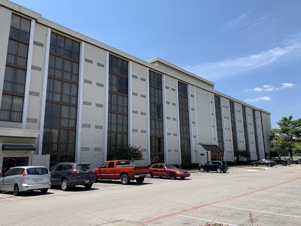 Doubletree By Hilton Fort Worth South Екстер'єр фото