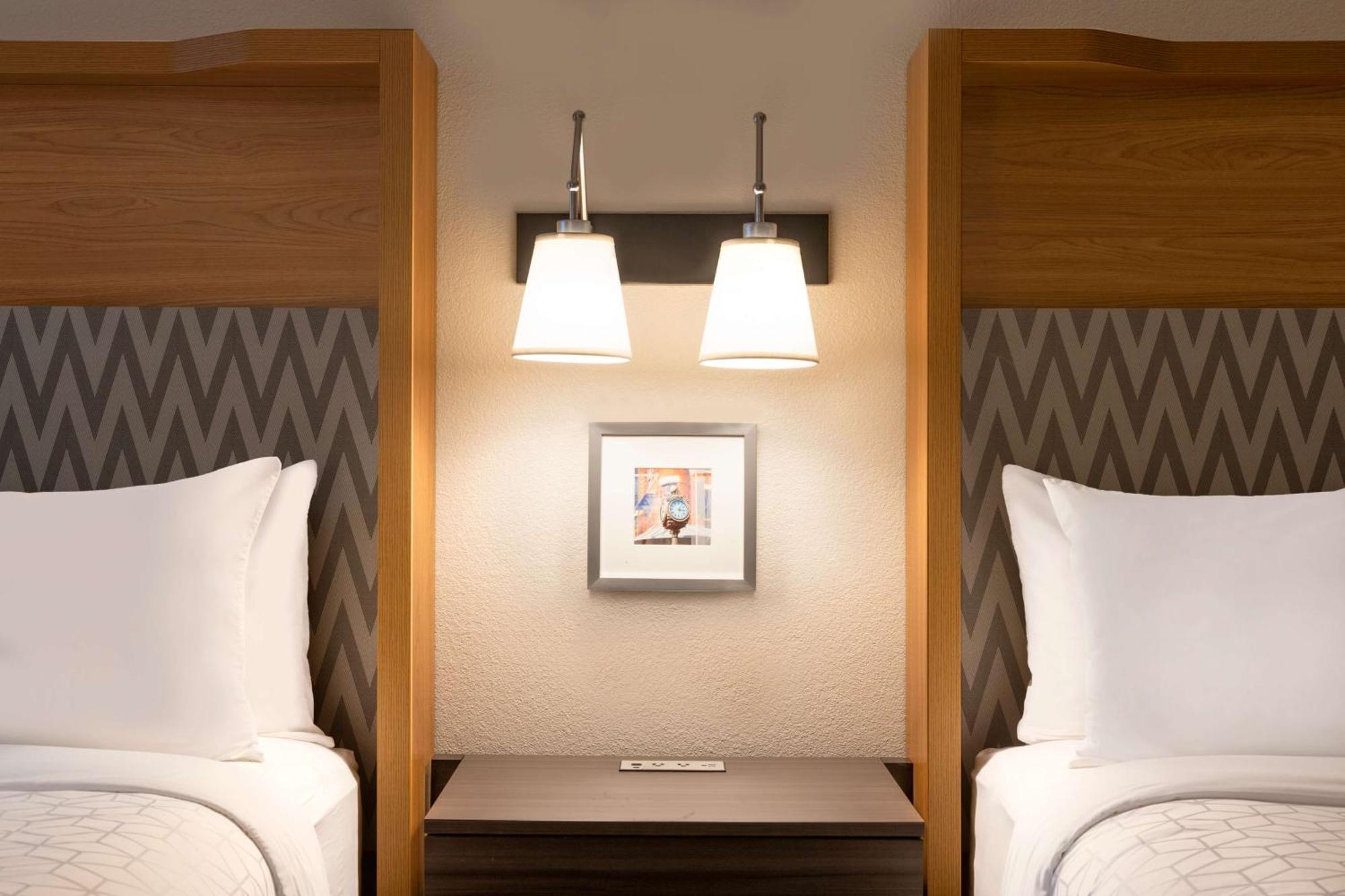 Doubletree By Hilton Fort Worth South Екстер'єр фото