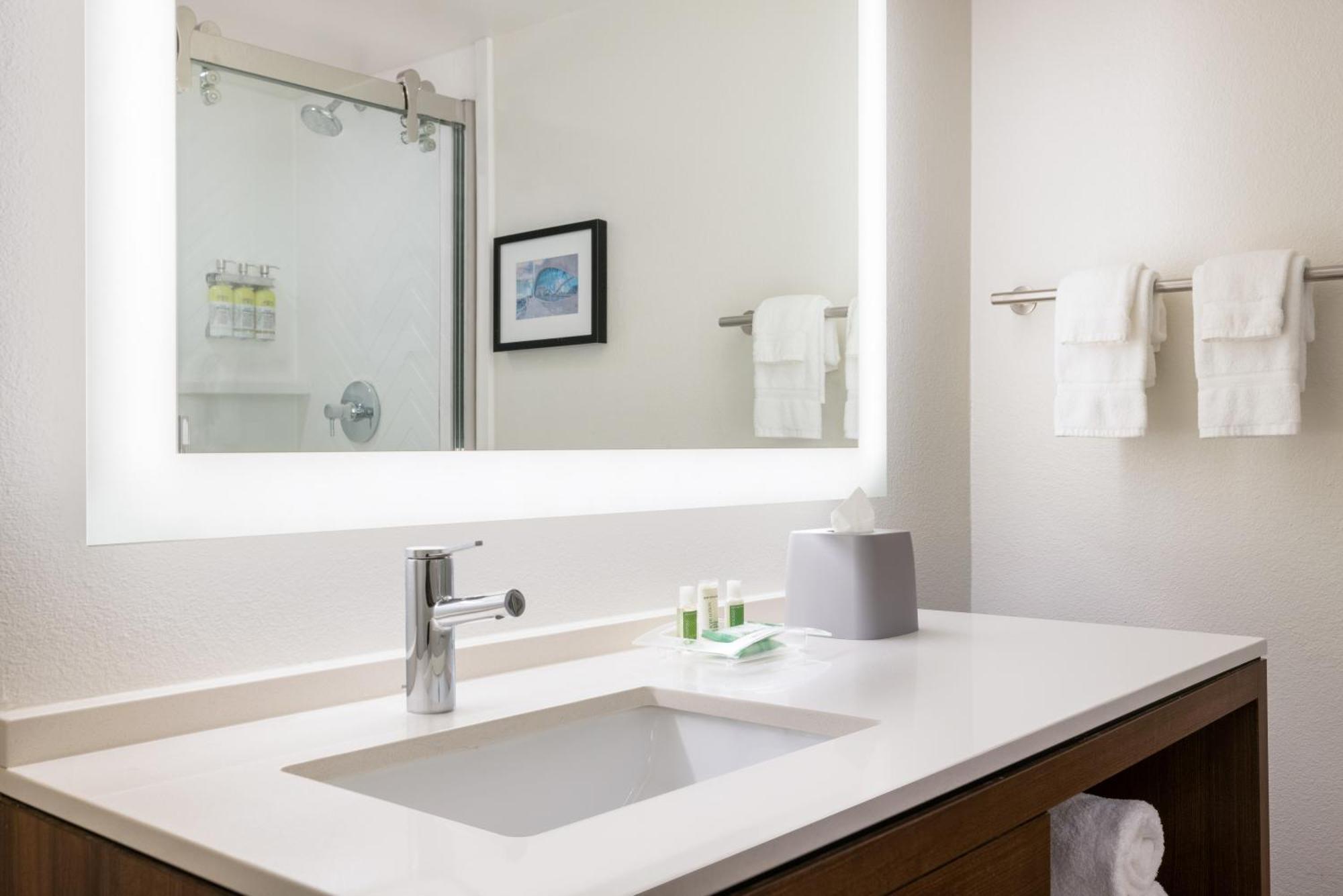 Doubletree By Hilton Fort Worth South Екстер'єр фото